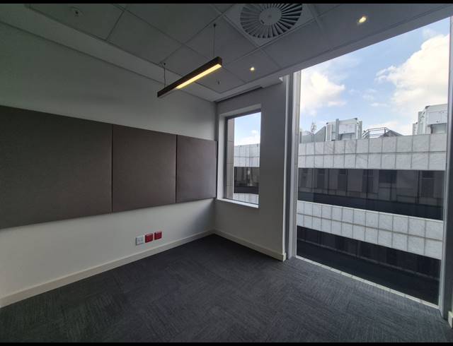 1,098M² OFFICE TO LET IN SANDTON CENTRAL